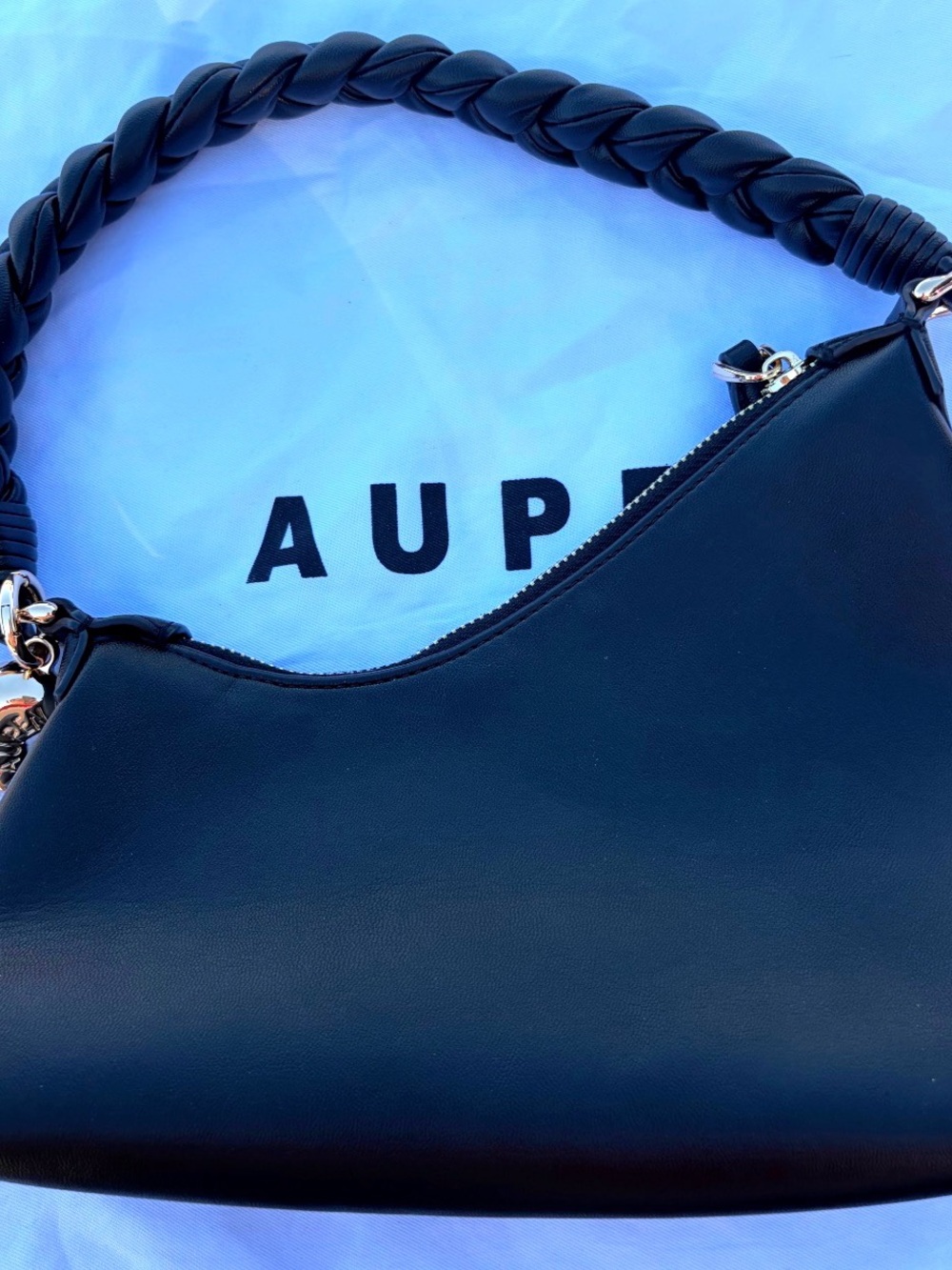 Aupen Black Braided-Handle Shoulder Bag